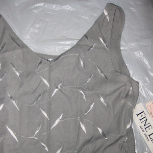 NEW w/TAGS Gray and white blouse Sleeveless V-neck